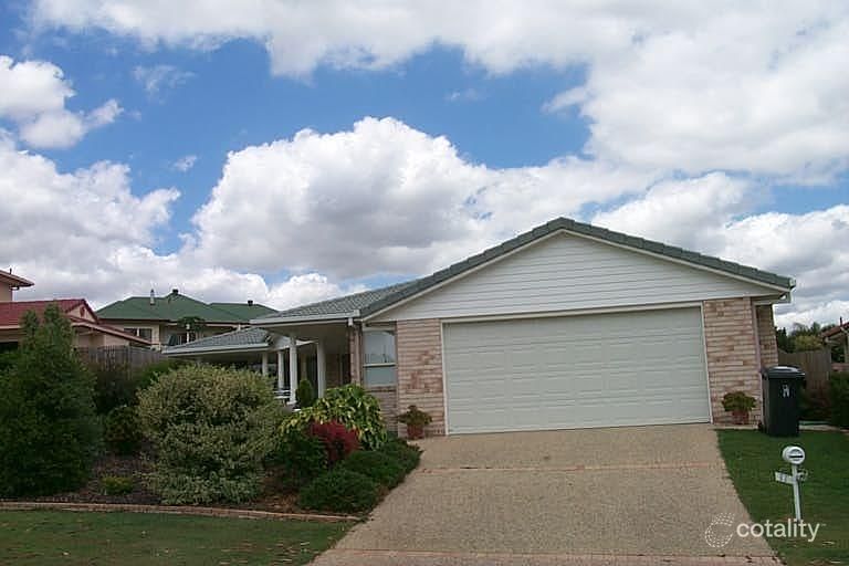 17 Boyd Tce, Brookfield, QLD 4069