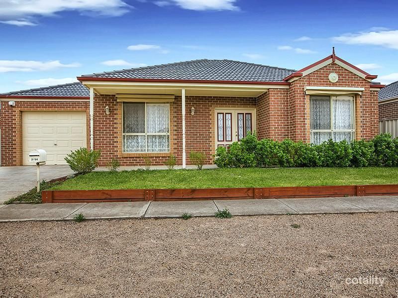 2/54 Carlyon Cl, Melton West, VIC 3337