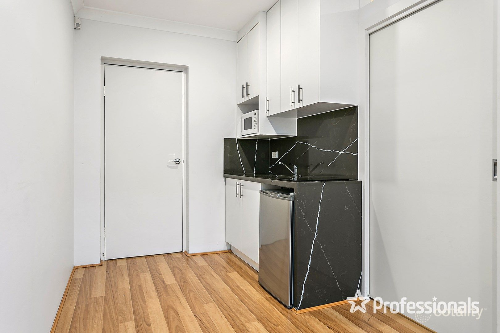 60 Sylvan Ridge Dr, Illawong, NSW 2234