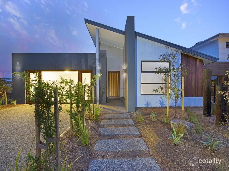 203 Warralily Bvd, Armstrong Creek, VIC 3217