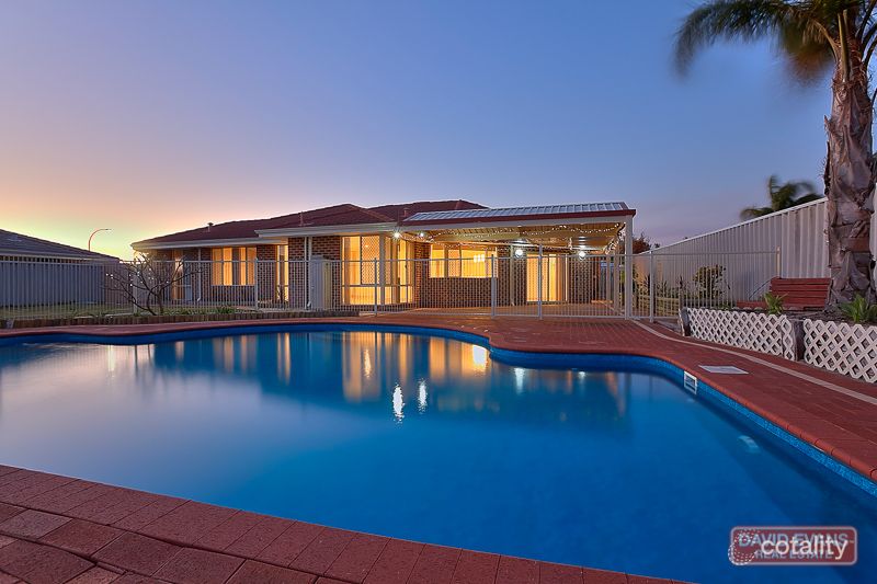 17 Labyrinth St, Waikiki, WA 6169