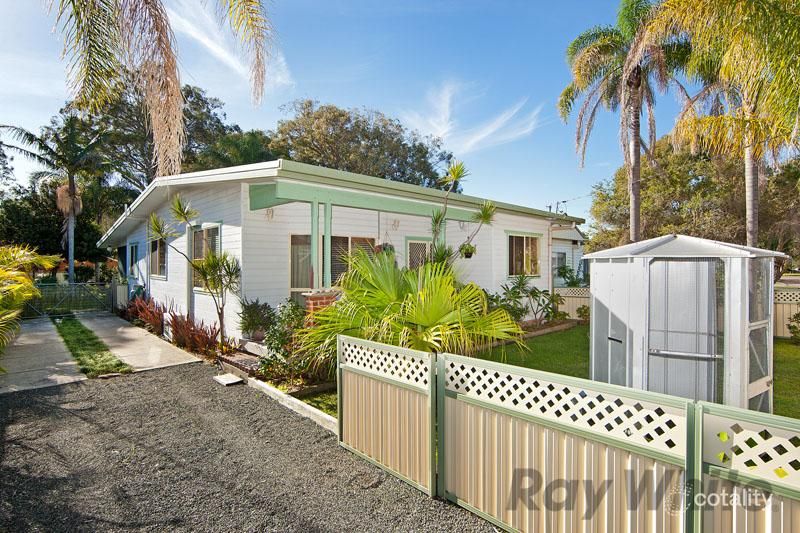 7 Marks Rd, Gorokan, NSW 2263