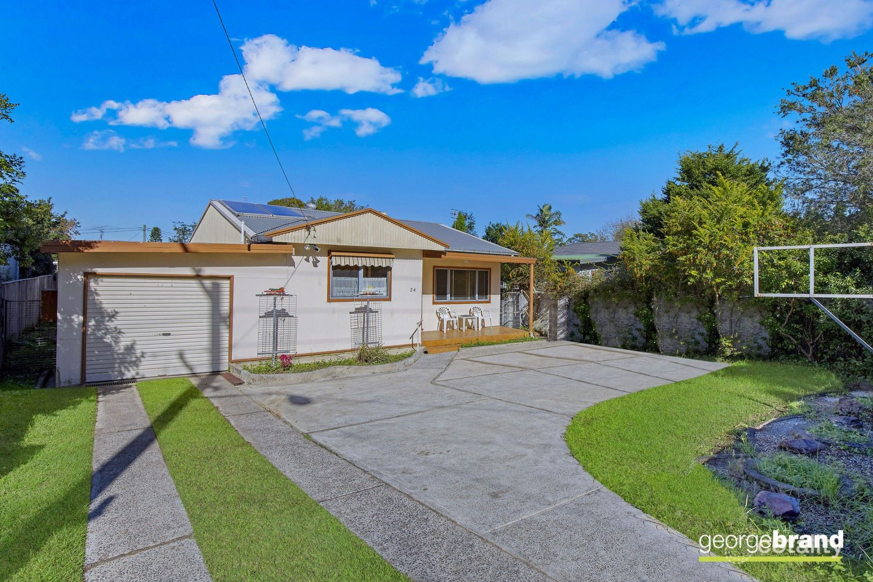 24 Avoca Dr, Kincumber, NSW 2251