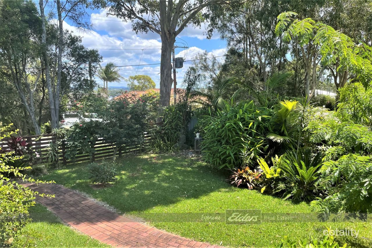 1 Frazer Ave, Green Point, NSW 2428