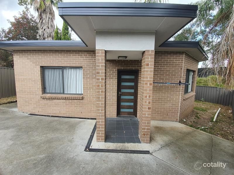 5 Robinson Cl, Lurnea, NSW 2170
