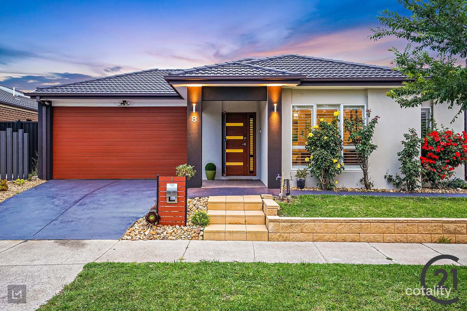 8 San Fratello St, Clyde North, VIC 3978