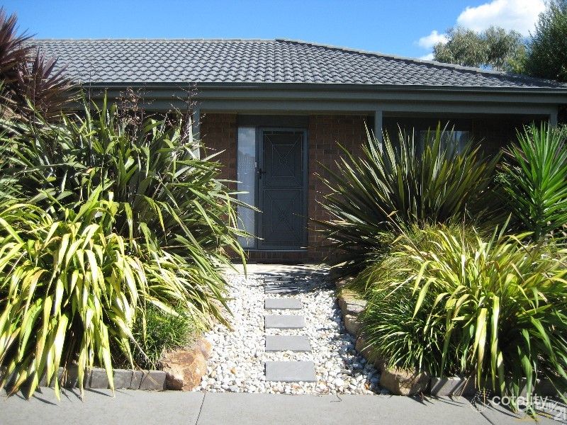8 Seaspray Ct, Hastings, VIC 3915