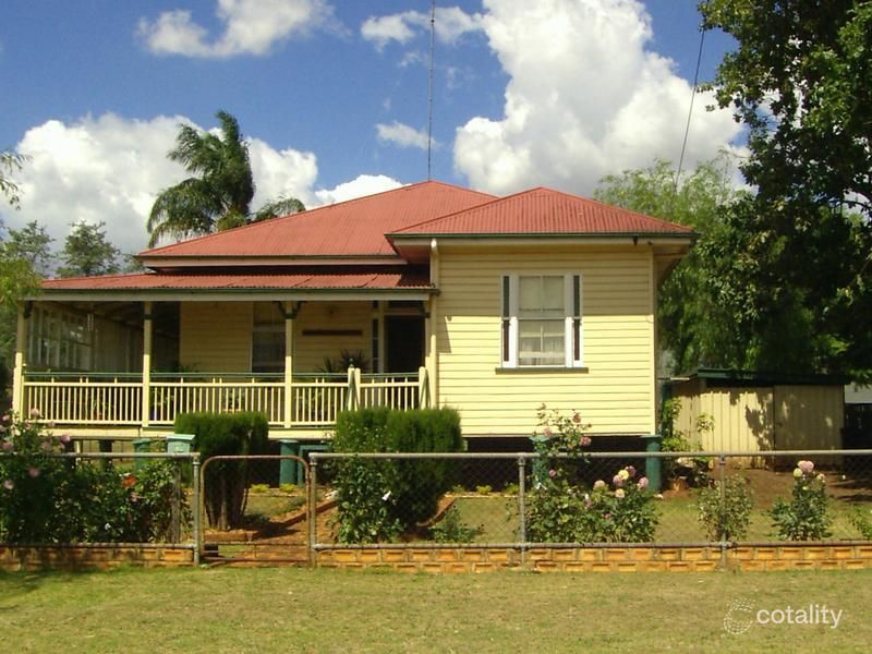 6 Dalmeny St, Wilsonton, QLD 4350