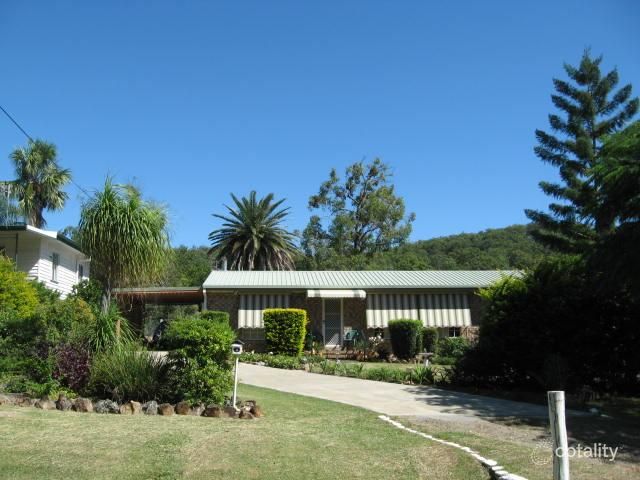 5 Mack St, Esk, QLD 4312