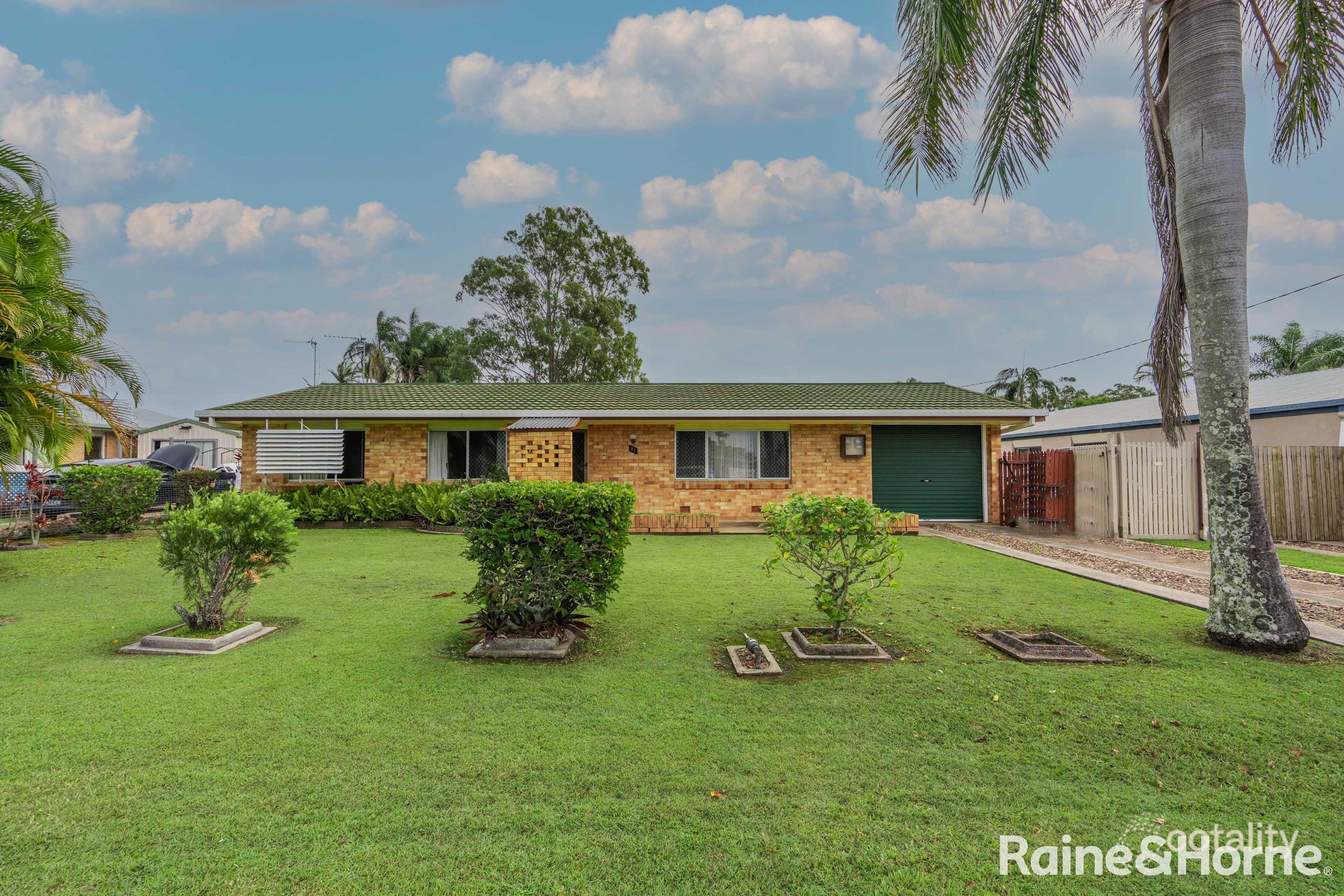 21 Hastings St, Pialba, QLD 4655