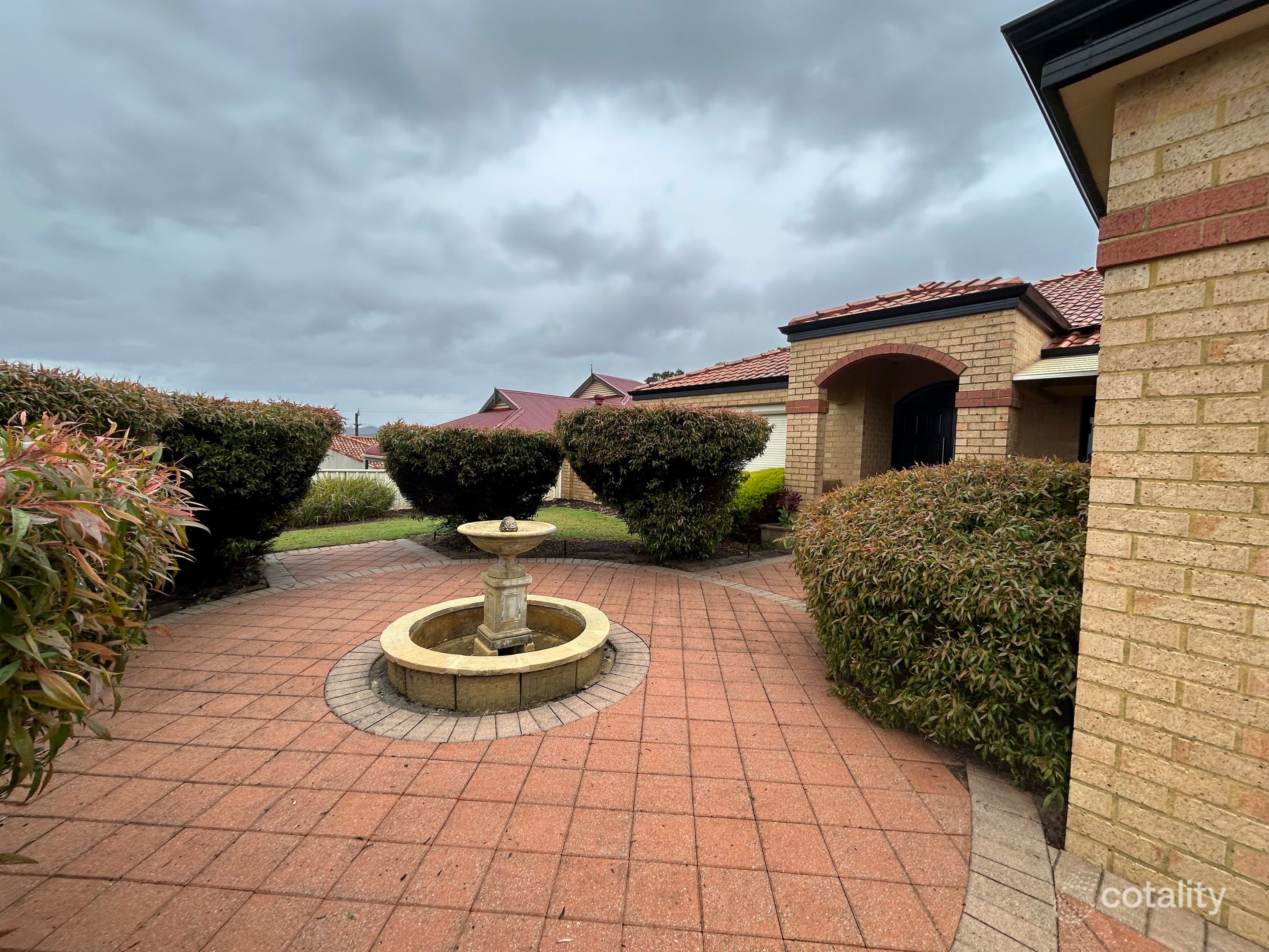 6 Cupello Dr, Swan View, WA 6056