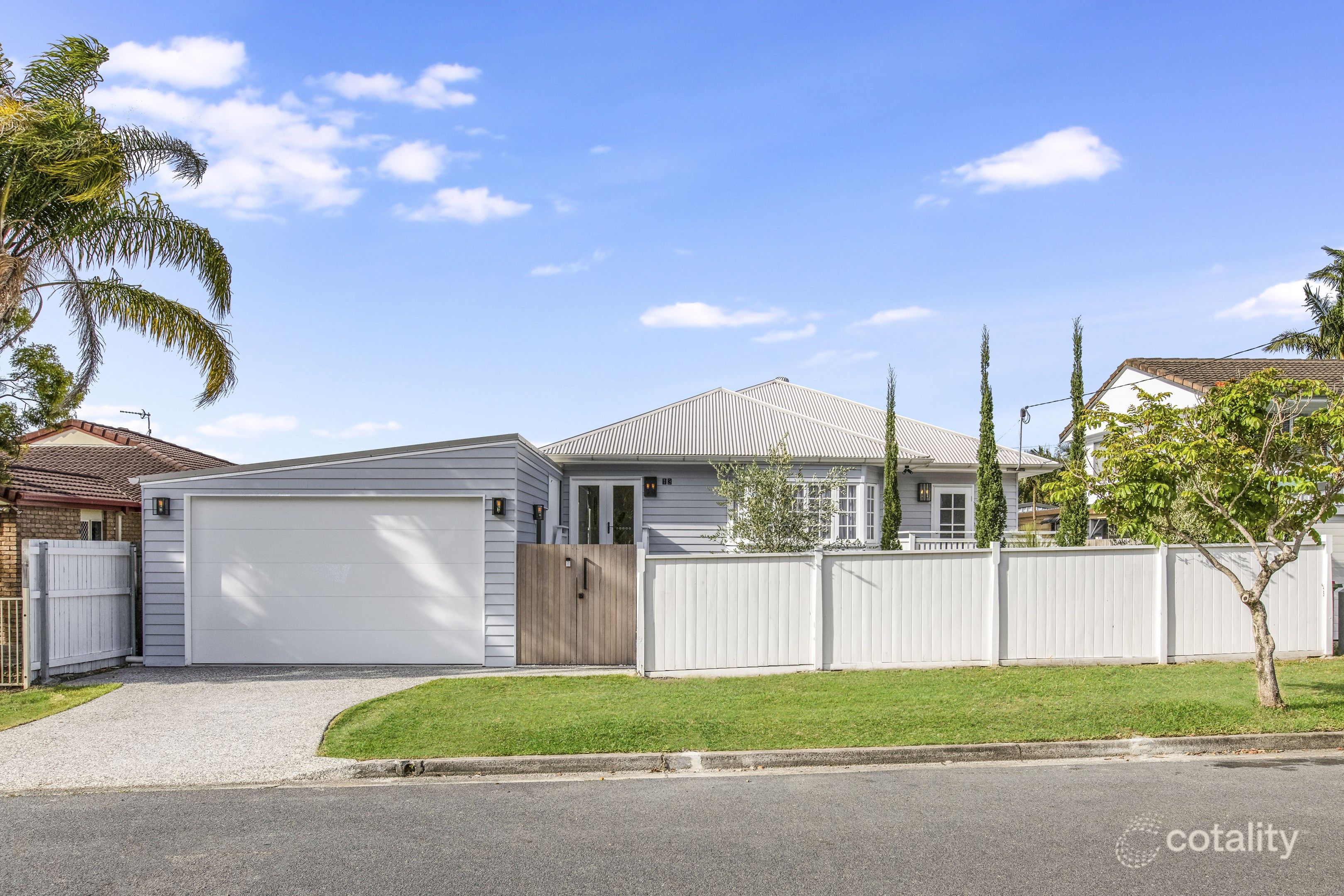 13 Barton Ave, Southport, QLD 4215