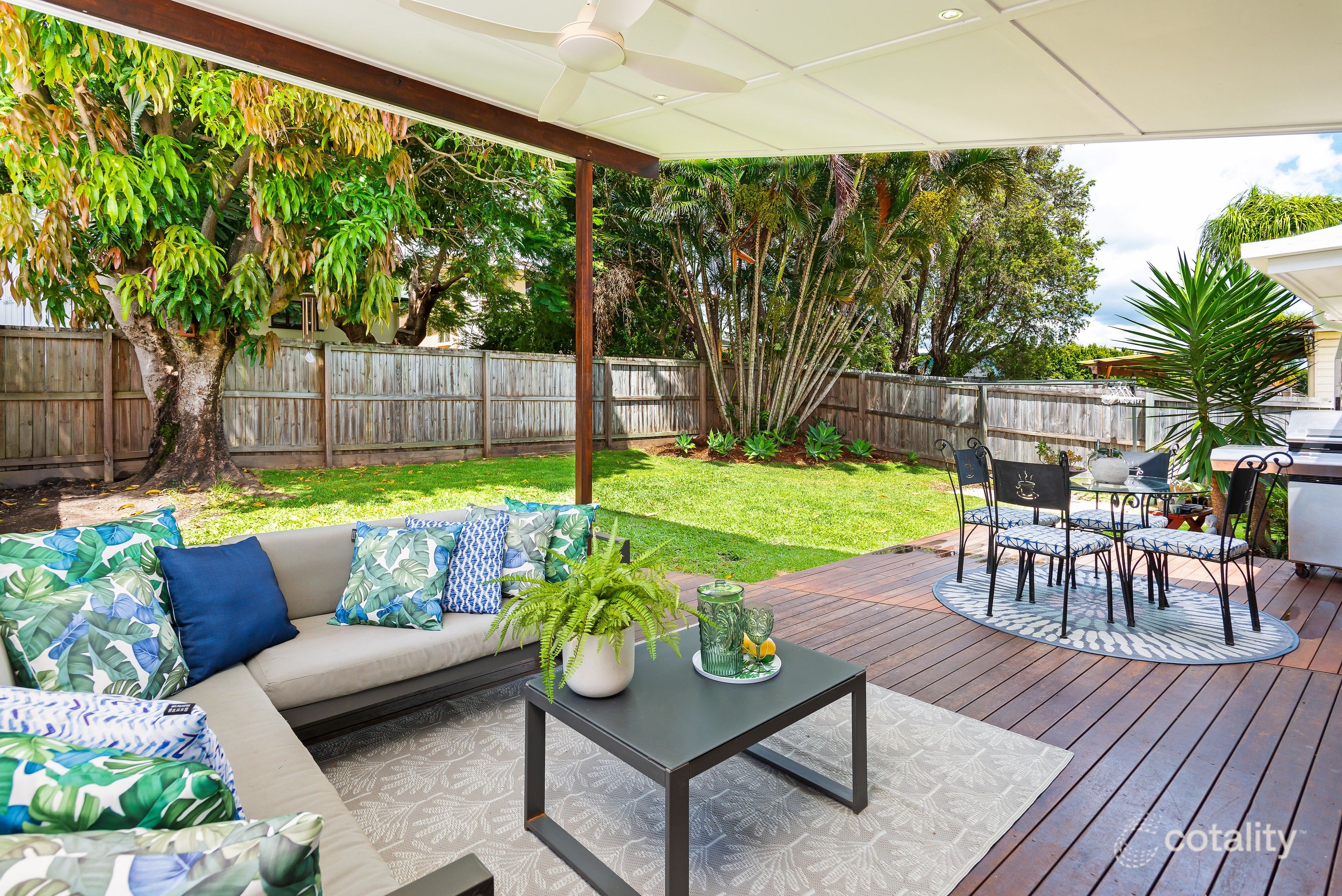 12 Saltash St, Labrador, QLD 4215