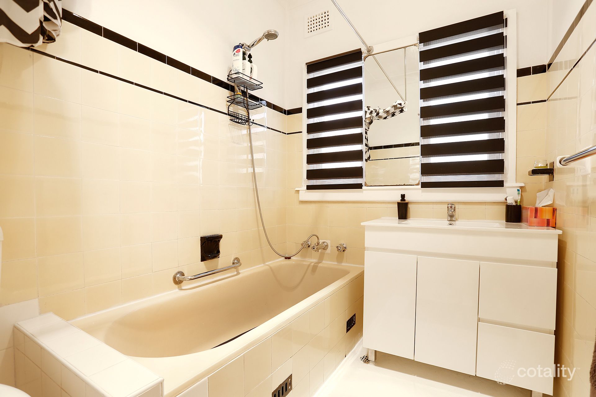 4 Esme Ave, Chester Hill, NSW 2162