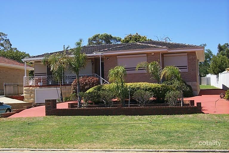 13 Maddox Cres, Melville, WA 6156