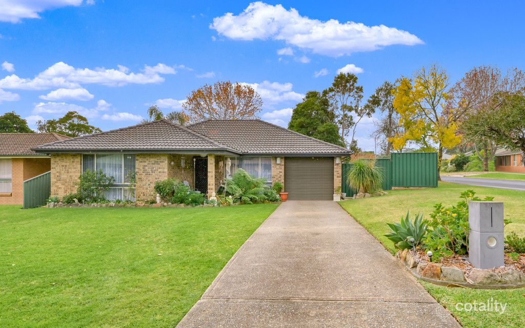 2 Kim Pl, Ingleburn, NSW 2565