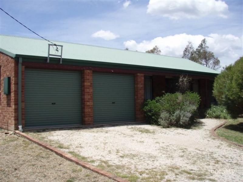 10 Coronation Rd, Wentworth Falls, NSW 2782