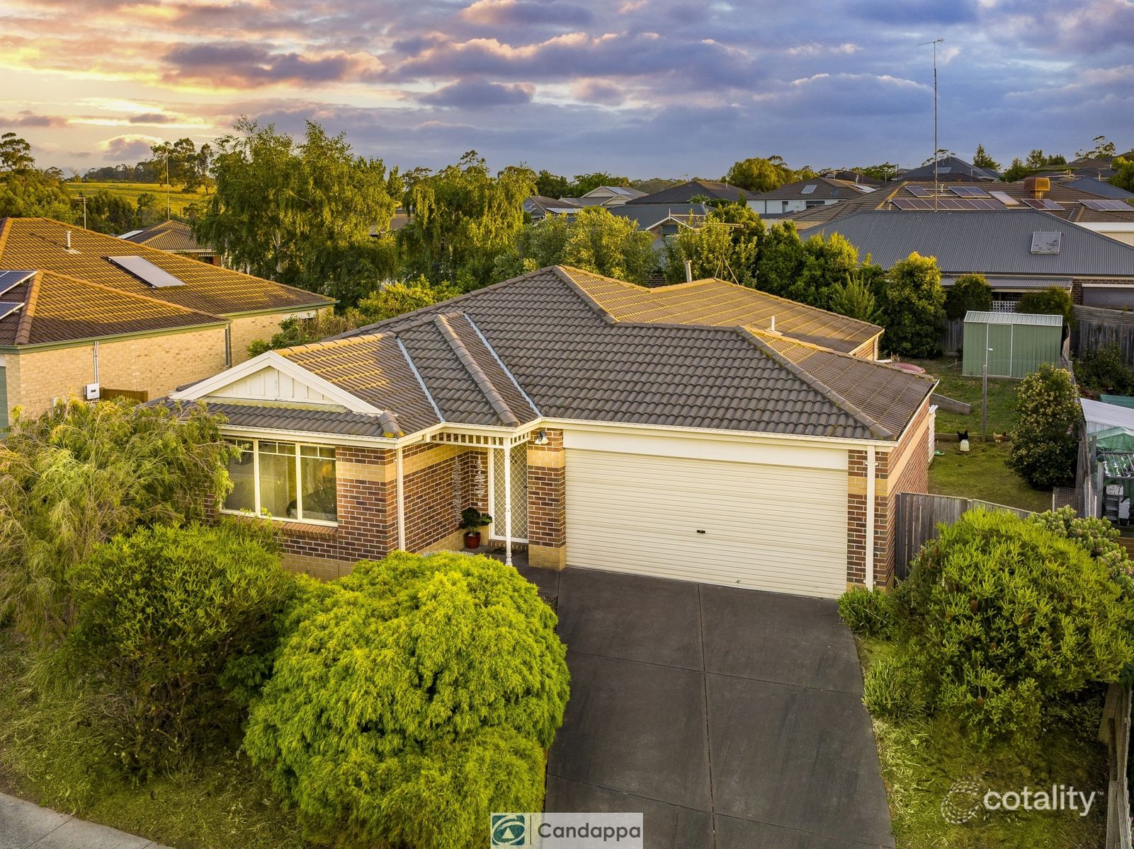 25 Harmon Dr, Drouin, VIC 3818