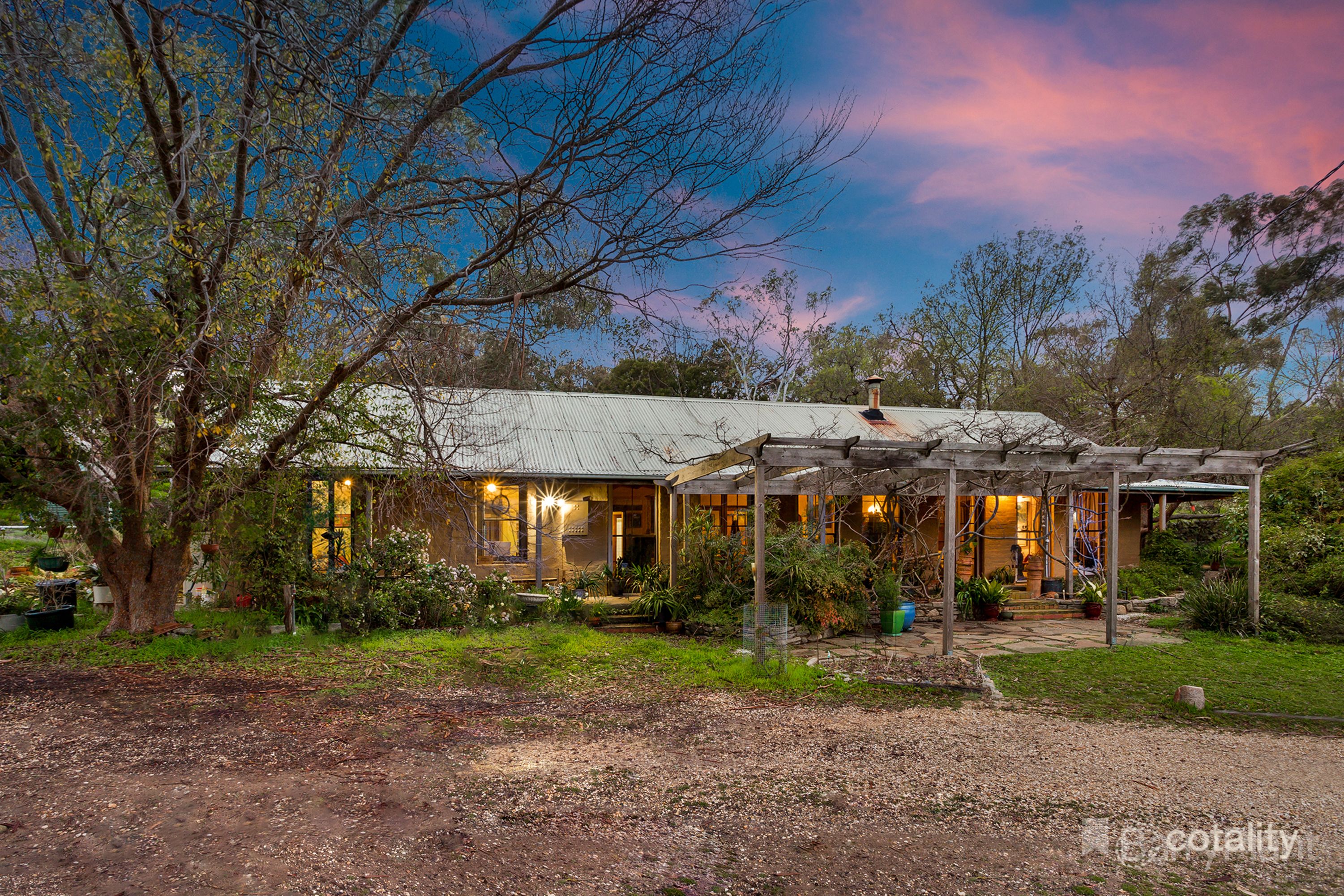 652 North Harcourt Rd, Sedgwick, VIC 3551