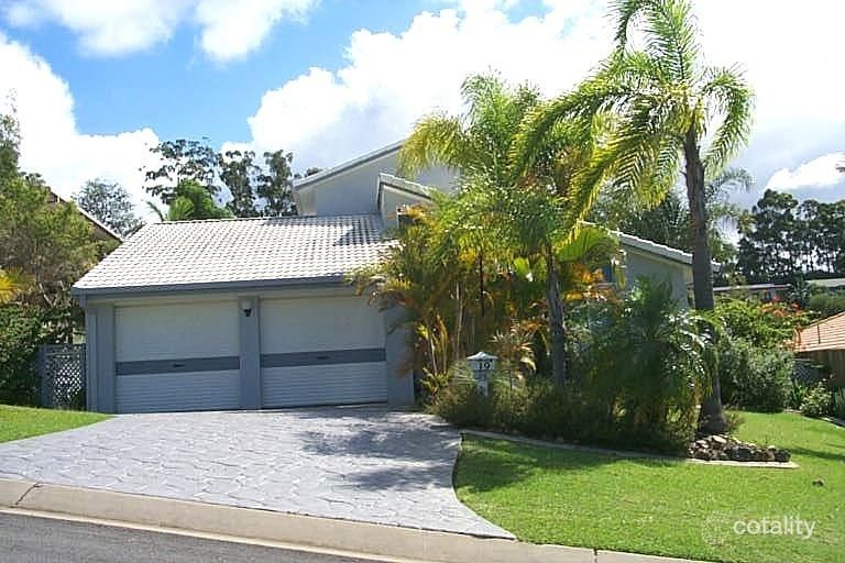 19 Robinson Pl, Currumbin Waters, QLD 4223