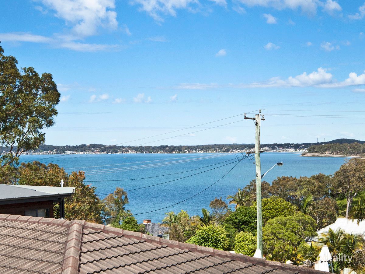 24 Pannamena Cres, Eleebana, NSW 2282