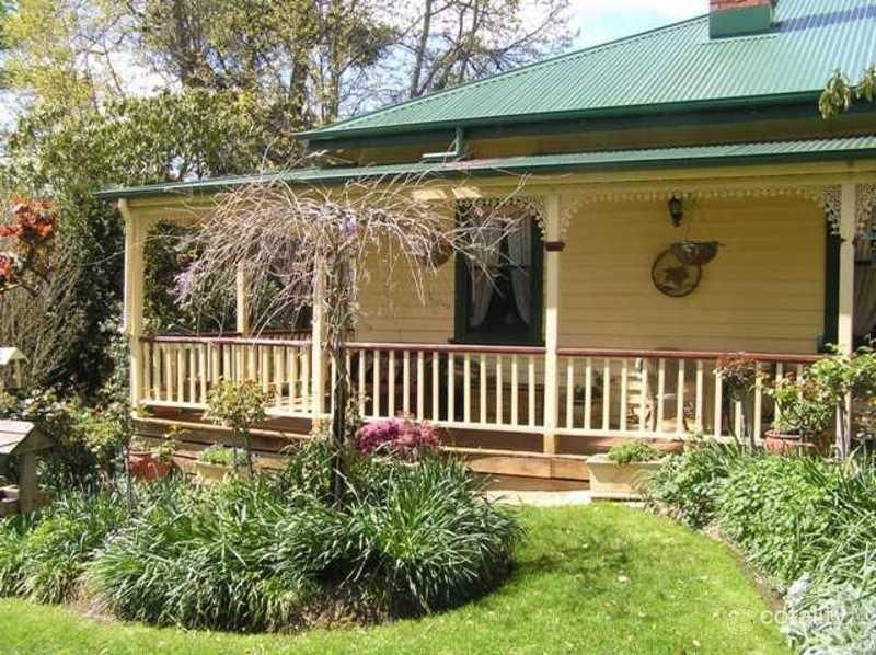 30 Coronation Ave, Bright, VIC 3741