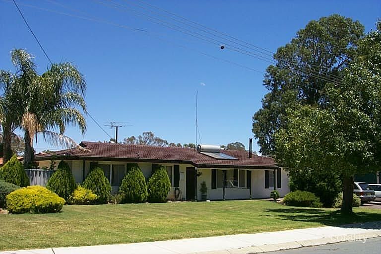 40 Dawson St, Armadale, WA 6112