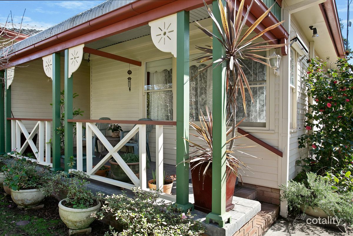 9 Yennora St, Campbelltown, NSW 2560