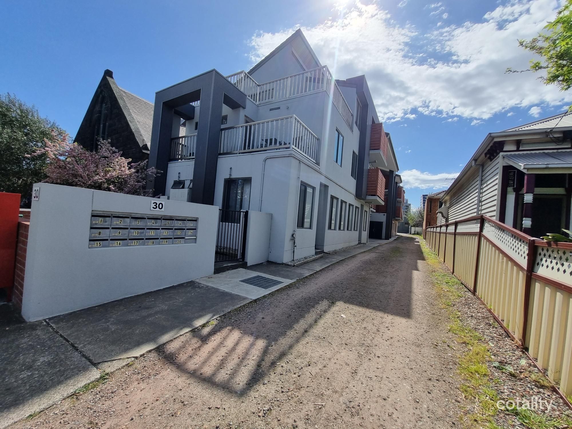 4/30 Pickett St, Footscray, VIC 3011