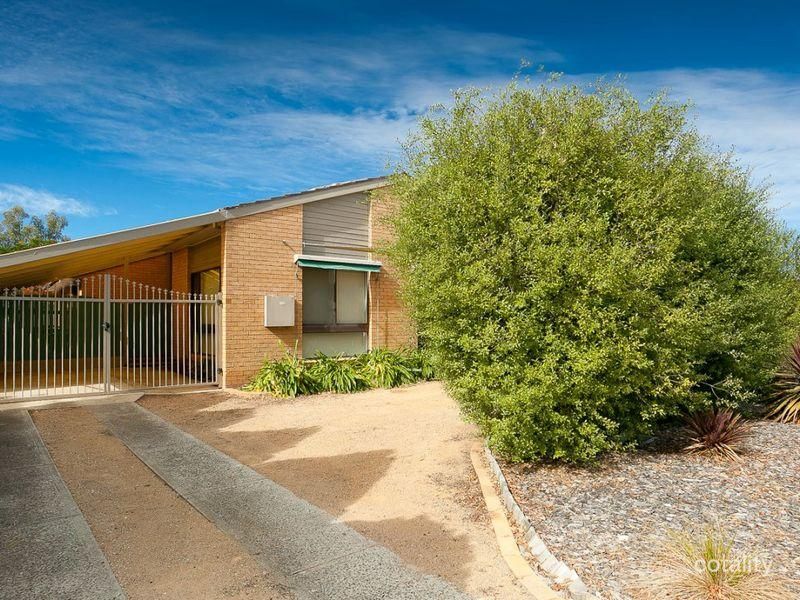 15 Beattie Cres, Chisholm, ACT 2905