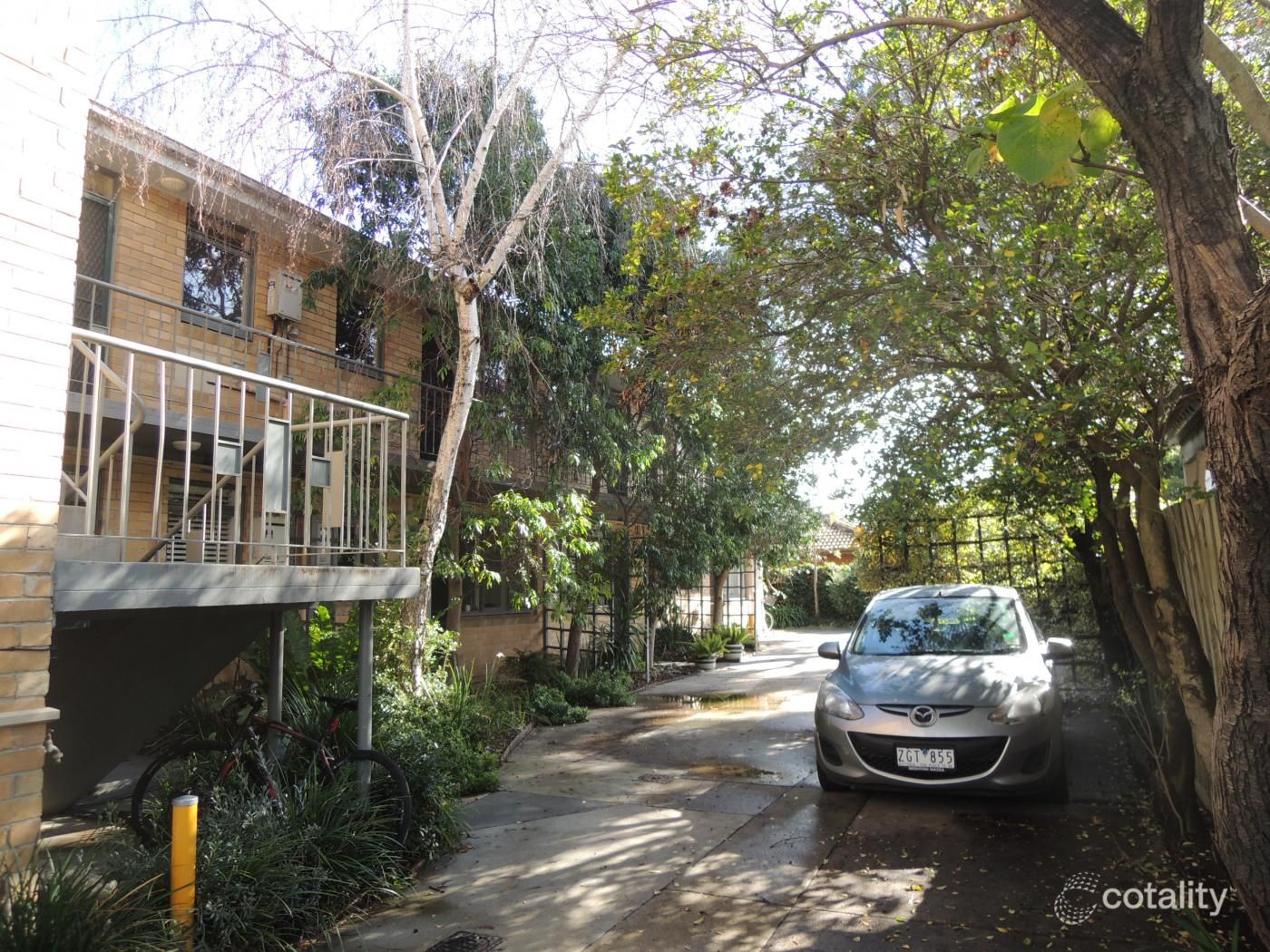 8/4 Poets Gr, Elwood, VIC 3184