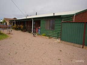 32 Magnolia Cres, Castletown, WA 6450