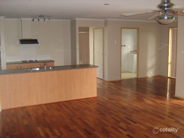 51 John Kidd Dr, Blair Athol, NSW 2560