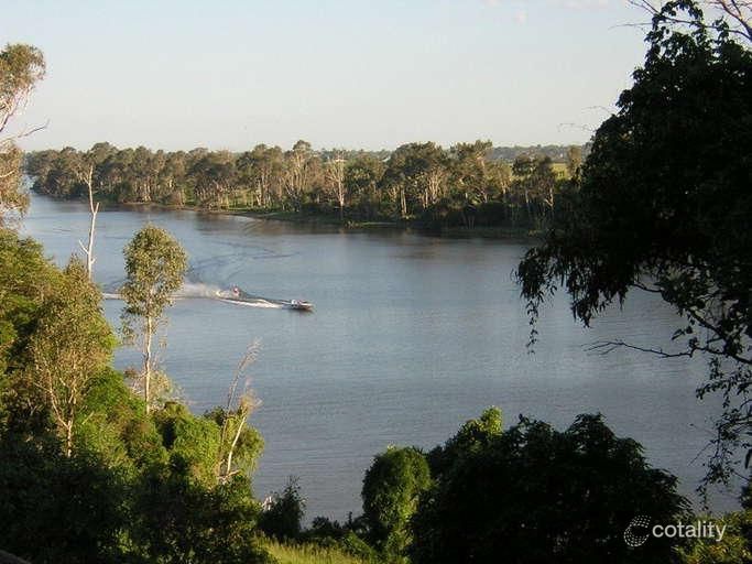 82 Davis Rd, Sharon, QLD 4670