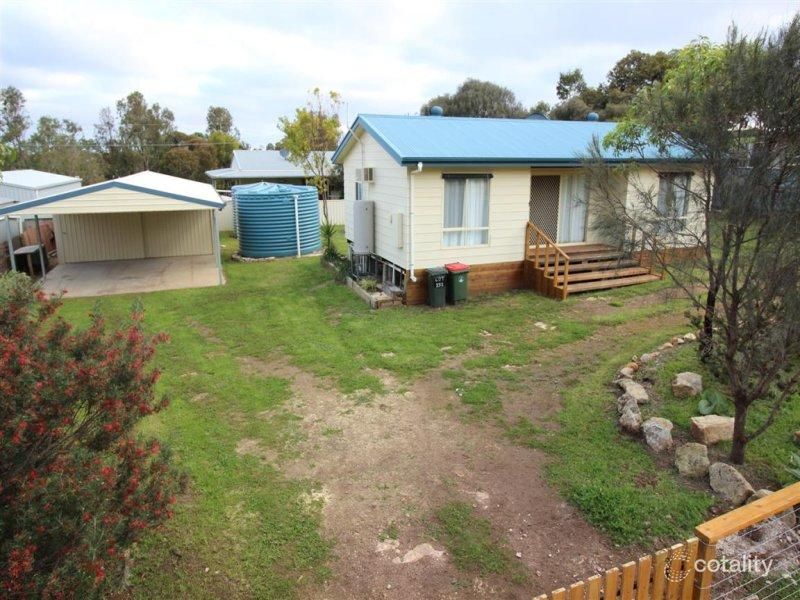 7 Main St, Wangary, SA 5607