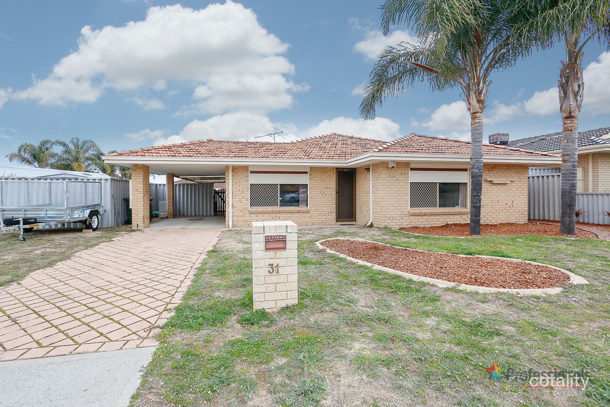 31 Bloodwood Dr, Marangaroo, WA 6064