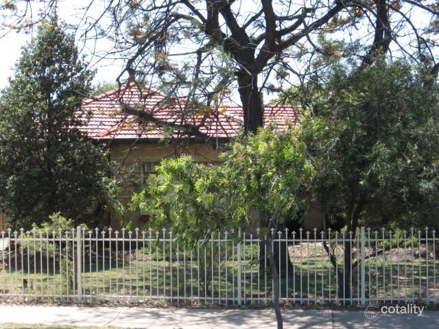 4 Railway Tce, Largs Bay, SA 5016