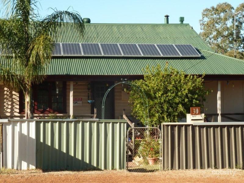 30 Mclennan St, Quairading, WA 6383