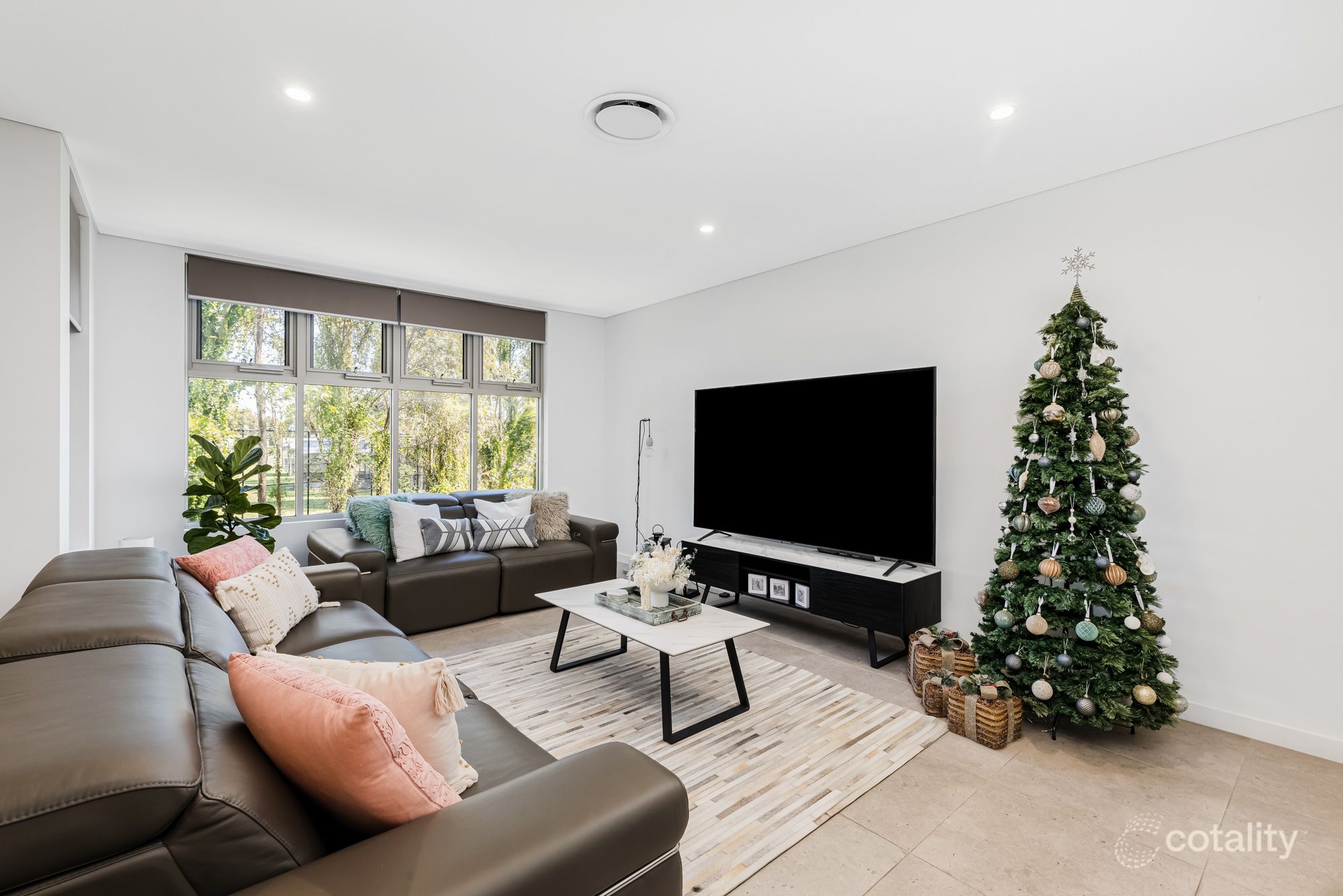 204/25 Regent Honeyeater Gr, North Kellyville, NSW 2155