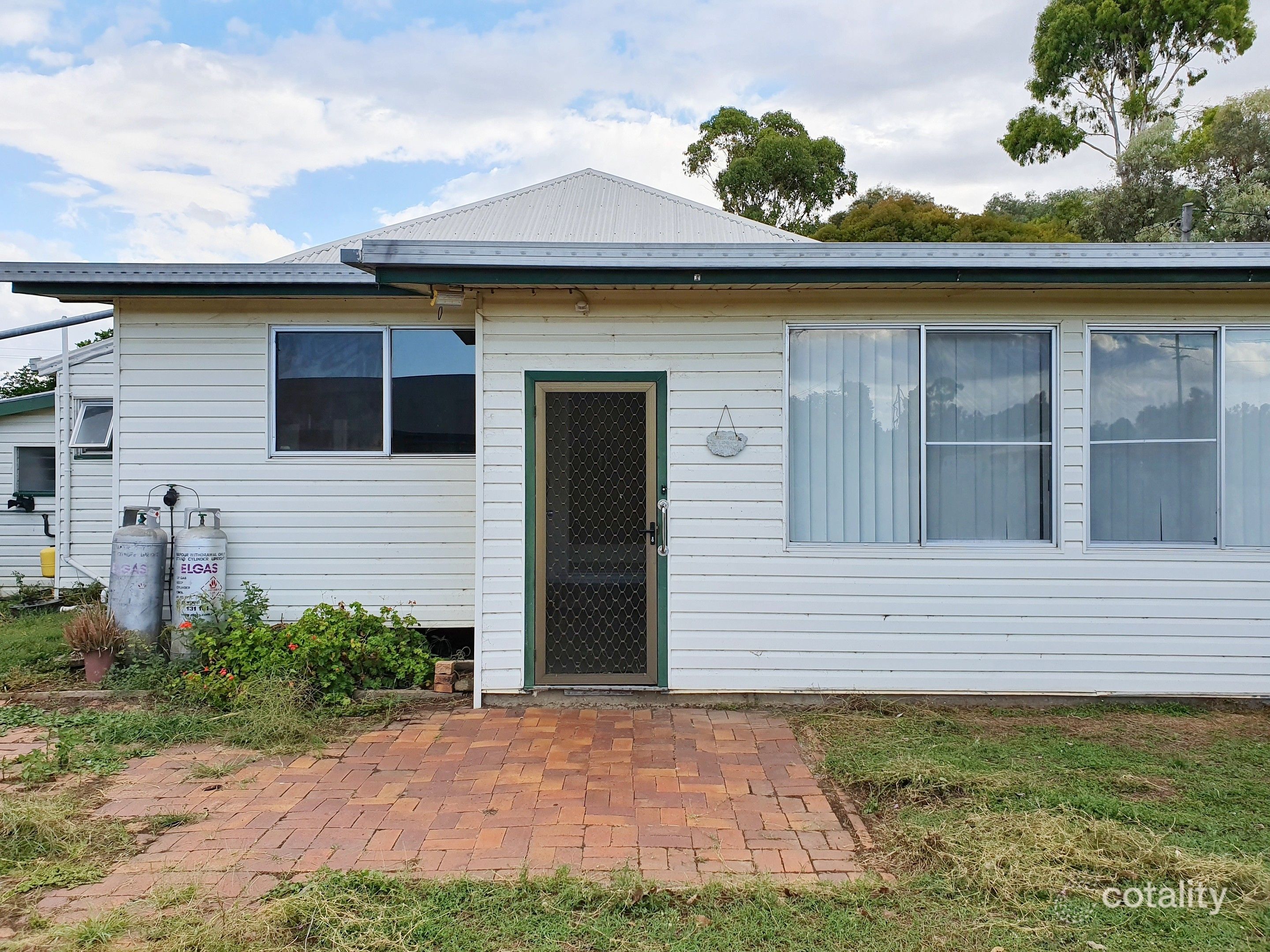 3 Raff St, Allora, QLD 4362