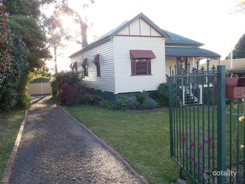 21 Llewellyn St, Centenary Heights, QLD 4350