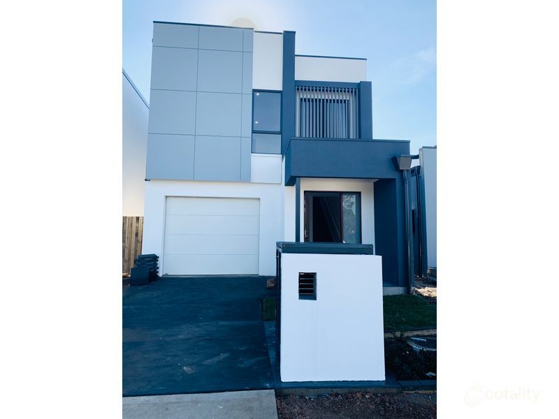 4 Bywaters Dr, Catherine Field, NSW 2557