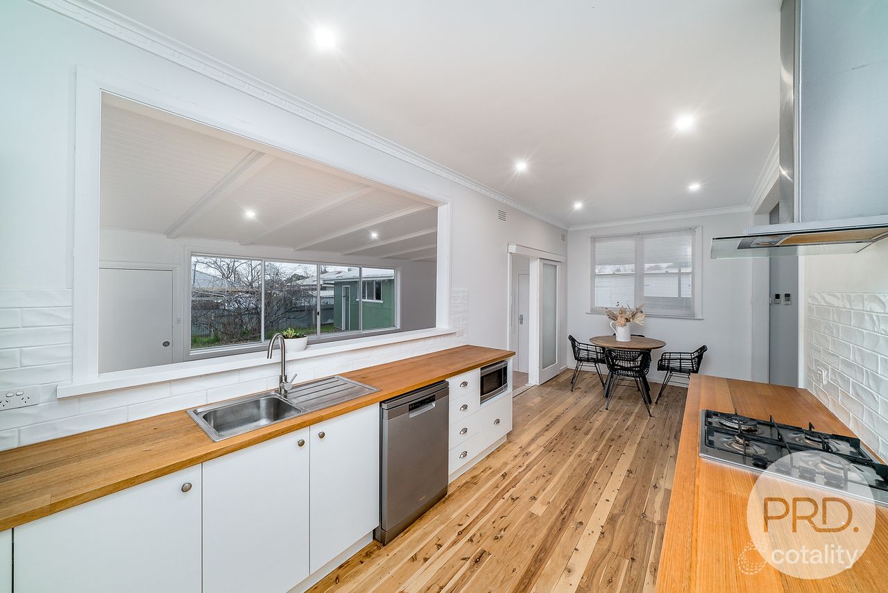 50 Northcott Pde, Mount Austin, NSW 2650