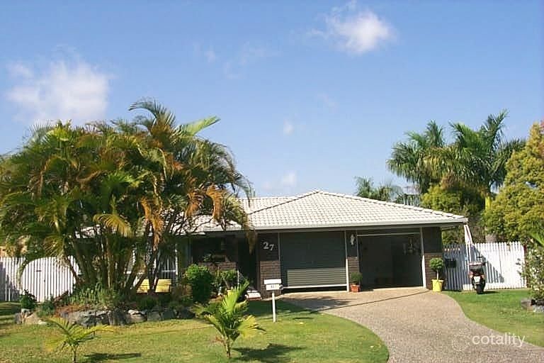 27 Hinton St, Koongal, QLD 4701