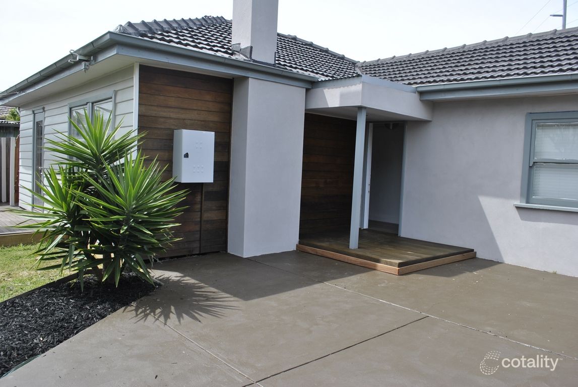 2a Le Page St, Moorabbin, VIC 3189