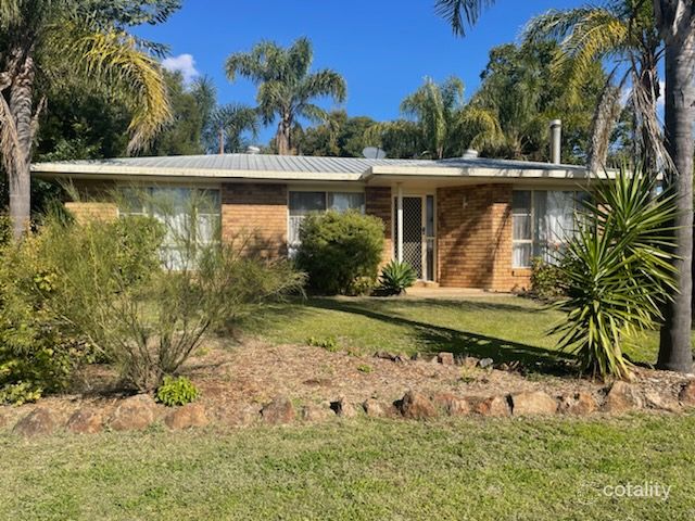 14 Weise St, Oakey, QLD 4401