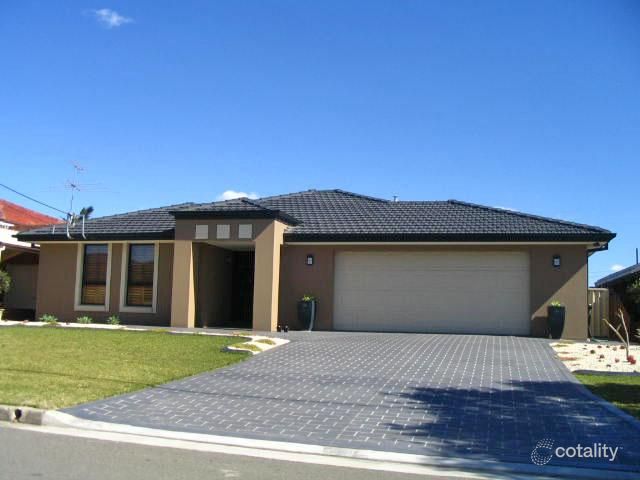 62 Thompson Ave, Moorebank, NSW 2170