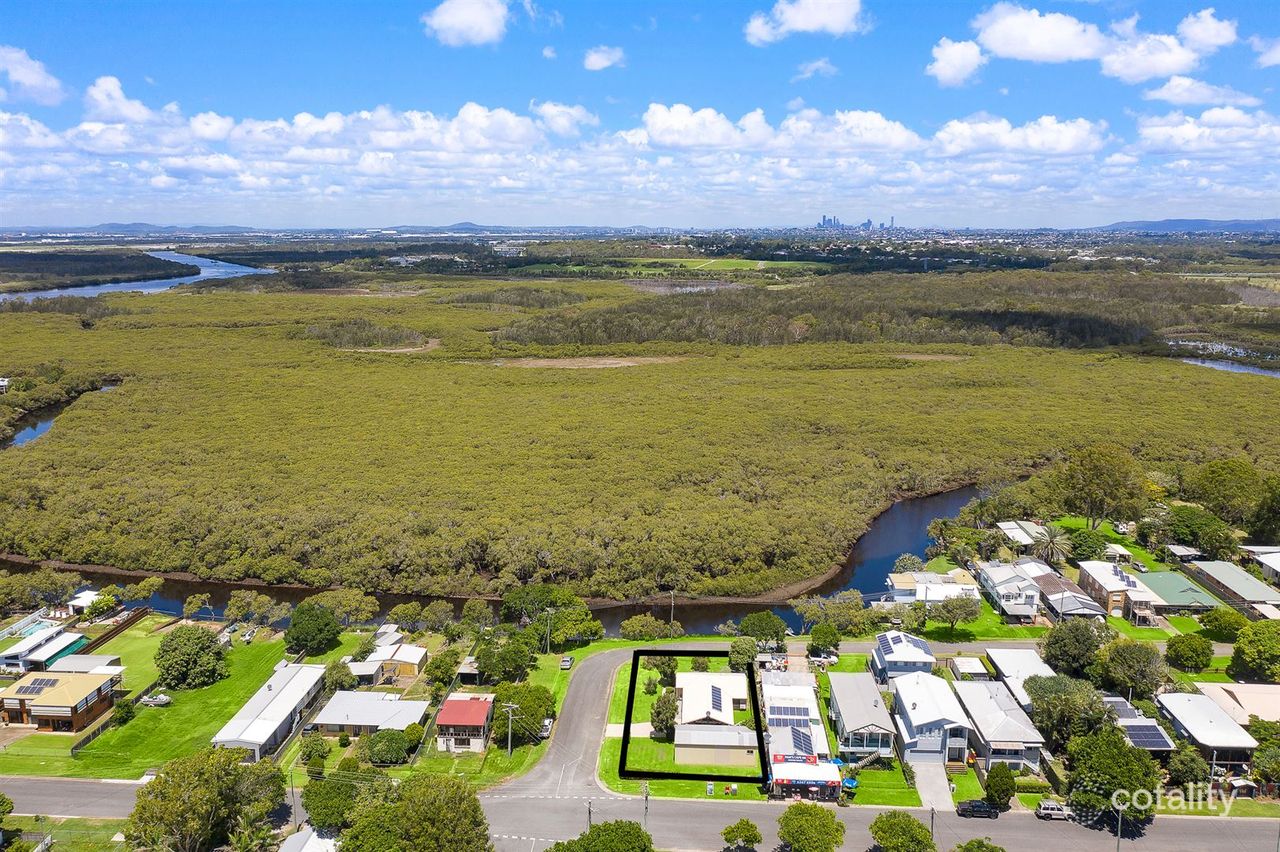 86 Oquinn St, Nudgee Beach, QLD 4014