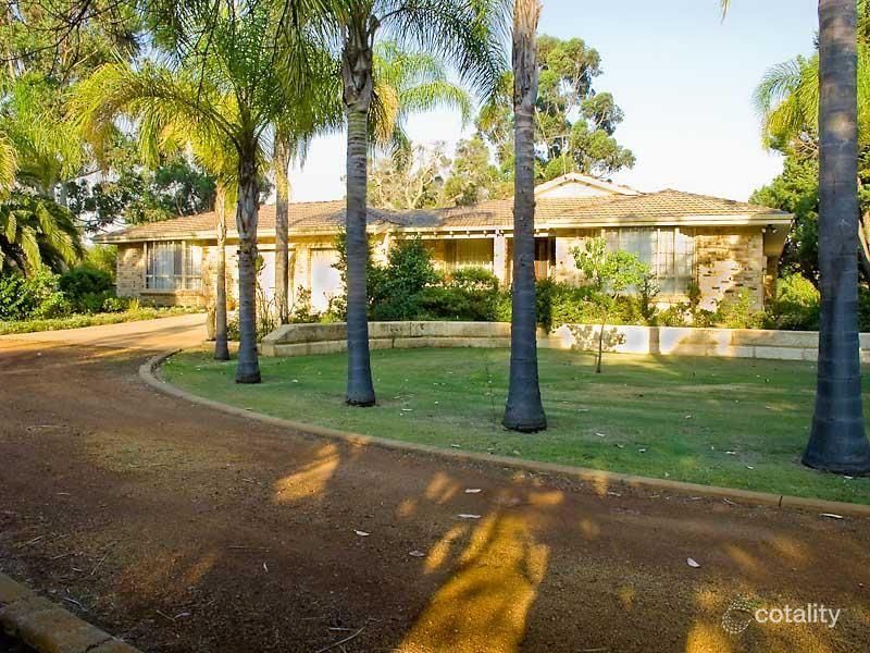 41 Brockwell Pl, Oakford, WA 6121