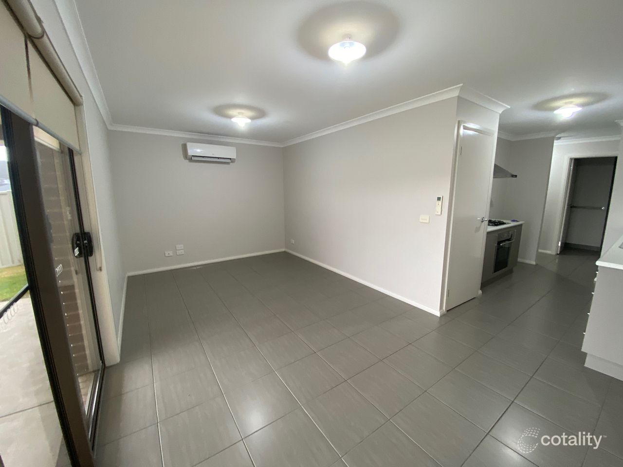 2/30 Hanrahan St, Hamilton Valley, NSW 2641